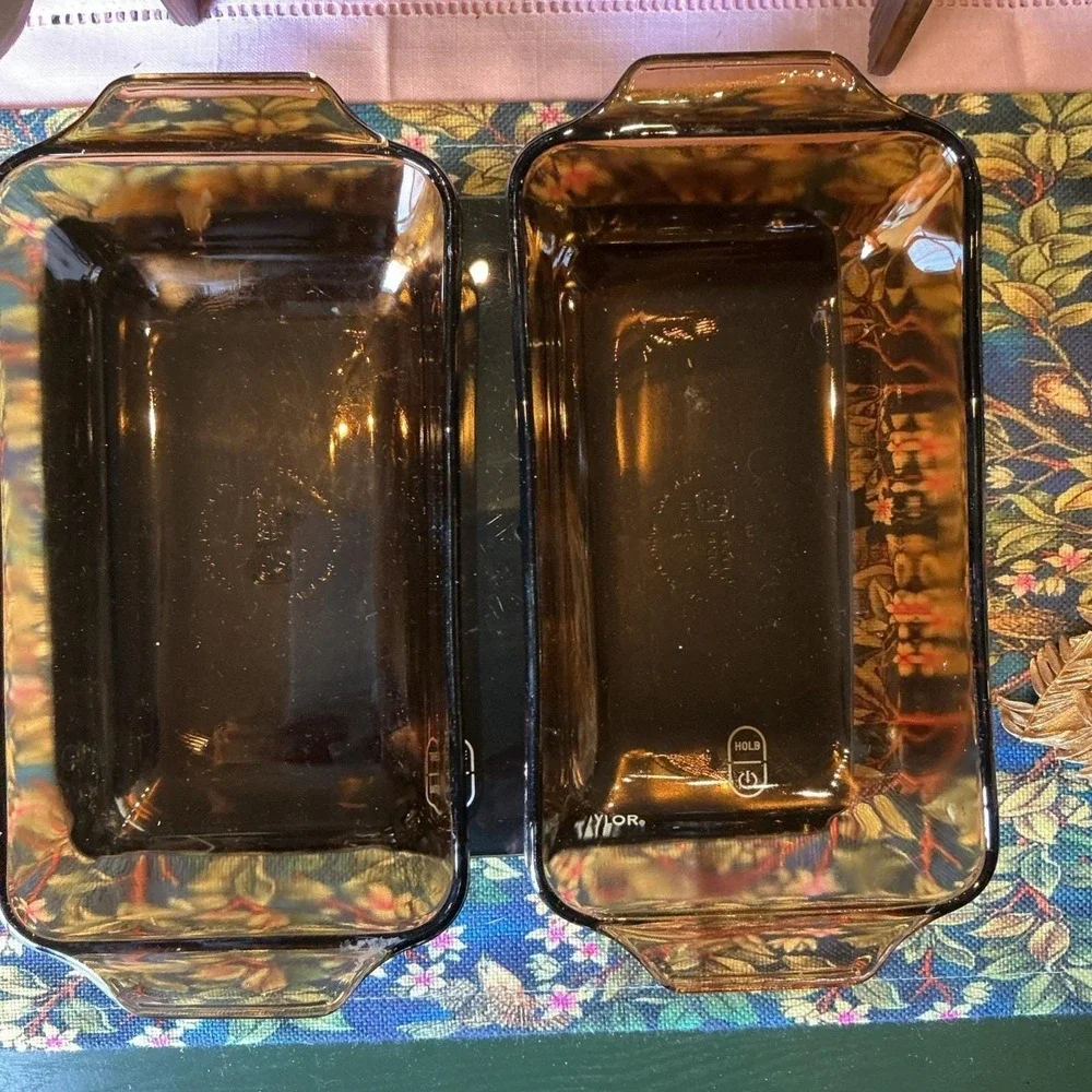 Double Anchor Hocking #441 Amber‎ Cassarole Dishes w/ wicker carrier.